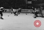 Immagine di Amatoriale Campionato di Hockey Germania, 1955, secondo 13 filmato di repertorio 65675044726