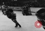 Immagine di Amatoriale Campionato di Hockey Germania, 1955, secondo 16 filmato di repertorio 65675044726
