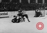 Immagine di Amatoriale Campionato di Hockey Germania, 1955, secondo 20 filmato di repertorio 65675044726