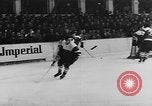 Immagine di Amatoriale Campionato di Hockey Germania, 1955, secondo 21 filmato di repertorio 65675044726