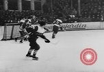 Immagine di Amatoriale Campionato di Hockey Germania, 1955, secondo 22 filmato di repertorio 65675044726