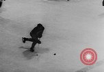 Immagine di Amatoriale Campionato di Hockey Germania, 1955, secondo 39 filmato di repertorio 65675044726