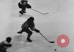 Immagine di Amatoriale Campionato di Hockey Germania, 1955, secondo 41 filmato di repertorio 65675044726