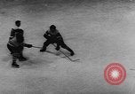 Immagine di Amatoriale Campionato di Hockey Germania, 1955, secondo 43 filmato di repertorio 65675044726
