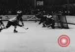 Immagine di Amatoriale Campionato di Hockey Germania, 1955, secondo 50 filmato di repertorio 65675044726