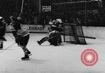 Immagine di Amatoriale Campionato di Hockey Germania, 1955, secondo 52 filmato di repertorio 65675044726