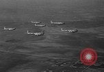 Standbild B-17-Bomber der Vereinigten Staaten California United States USA, 1940, aus Sekunde 19 historischem Filmmaterial Videoclip 65675044737