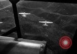 Standbild B-17-Bomber der Vereinigten Staaten California United States USA, 1940, aus Sekunde 21 historischem Filmmaterial Videoclip 65675044737