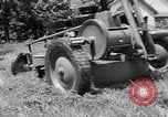 Image éduqués tondeuse à gazon New Jersey United States USA, 1953, de la seconde 41 séquences d'archives historiques vidéo 65675044745