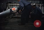 Image Atelier de missiles Océan Pacifique, 1955, de la seconde 37 séquences d'archives historiques vidéo 65675044748