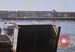 Image la réparation de dommages dus à une collision Naples Italie, 1965, de la seconde 10 séquences d'archives historiques vidéo 65675044751