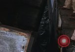 Image la réparation de dommages dus à une collision Naples Italie, 1965, de la seconde 17 séquences d'archives historiques vidéo 65675044751