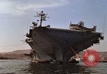 Image la réparation de dommages dus à une collision Naples Italie, 1965, de la seconde 3 séquences d'archives historiques vidéo 65675044752