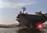 Image la réparation de dommages dus à une collision Naples Italie, 1965, de la seconde 5 séquences d'archives historiques vidéo 65675044752