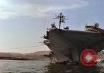 Image la réparation de dommages dus à une collision Naples Italie, 1965, de la seconde 6 séquences d'archives historiques vidéo 65675044752