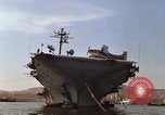 Image la réparation de dommages dus à une collision Naples Italie, 1965, de la seconde 14 séquences d'archives historiques vidéo 65675044752