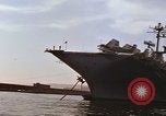 Image la réparation de dommages dus à une collision Naples Italie, 1965, de la seconde 39 séquences d'archives historiques vidéo 65675044752