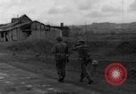 Standbild 99 Infanterie Division Wetzlar Deutschland, 1945, aus Sekunde 5 historischem Filmmaterial Videoclip 65675044755