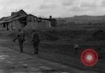Standbild 99 Infanterie Division Wetzlar Deutschland, 1945, aus Sekunde 9 historischem Filmmaterial Videoclip 65675044755
