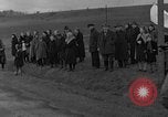 Standbild 99 Infanterie Division Wetzlar Deutschland, 1945, aus Sekunde 15 historischem Filmmaterial Videoclip 65675044755