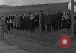 Standbild 99 Infanterie Division Wetzlar Deutschland, 1945, aus Sekunde 16 historischem Filmmaterial Videoclip 65675044755