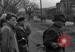 Standbild 99 Infanterie Division Wetzlar Deutschland, 1945, aus Sekunde 29 historischem Filmmaterial Videoclip 65675044755