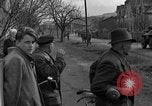 Standbild 99 Infanterie Division Wetzlar Deutschland, 1945, aus Sekunde 32 historischem Filmmaterial Videoclip 65675044755