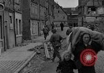 Standbild 99 Infanterie Division Wetzlar Deutschland, 1945, aus Sekunde 34 historischem Filmmaterial Videoclip 65675044755