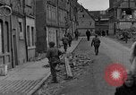 Standbild 99 Infanterie Division Wetzlar Deutschland, 1945, aus Sekunde 35 historischem Filmmaterial Videoclip 65675044755