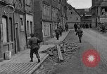 Standbild 99 Infanterie Division Wetzlar Deutschland, 1945, aus Sekunde 36 historischem Filmmaterial Videoclip 65675044755