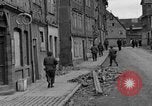 Standbild 99 Infanterie Division Wetzlar Deutschland, 1945, aus Sekunde 38 historischem Filmmaterial Videoclip 65675044755