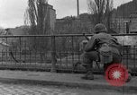 Standbild 99 Infanterie Division Wetzlar Deutschland, 1945, aus Sekunde 48 historischem Filmmaterial Videoclip 65675044755