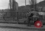 Standbild 99 Infanterie Division Wetzlar Deutschland, 1945, aus Sekunde 51 historischem Filmmaterial Videoclip 65675044755