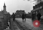 Standbild 99 Infanterie Division Wetzlar Deutschland, 1945, aus Sekunde 53 historischem Filmmaterial Videoclip 65675044755