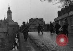Standbild 99 Infanterie Division Wetzlar Deutschland, 1945, aus Sekunde 56 historischem Filmmaterial Videoclip 65675044755