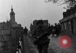 Standbild 99 Infanterie Division Wetzlar Deutschland, 1945, aus Sekunde 62 historischem Filmmaterial Videoclip 65675044755