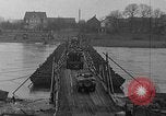 Standbild 90 Division Mülheim Deutschland, 1945, aus Sekunde 10 historischem Filmmaterial Videoclip 65675044756