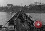 Standbild 90 Division Mülheim Deutschland, 1945, aus Sekunde 14 historischem Filmmaterial Videoclip 65675044756