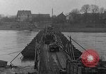 Standbild 90 Division Mülheim Deutschland, 1945, aus Sekunde 16 historischem Filmmaterial Videoclip 65675044756