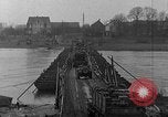 Standbild 90 Division Mülheim Deutschland, 1945, aus Sekunde 20 historischem Filmmaterial Videoclip 65675044756