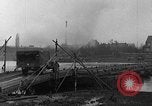 Standbild 90 Division Mülheim Deutschland, 1945, aus Sekunde 33 historischem Filmmaterial Videoclip 65675044756