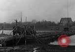 Standbild 90 Division Mülheim Deutschland, 1945, aus Sekunde 54 historischem Filmmaterial Videoclip 65675044756