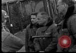 Image des prisonniers de guerre alliés Wetzlar Allemagne, 1945, de la seconde 5 séquences d'archives historiques vidéo 65675044757