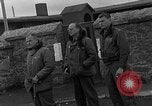Image des prisonniers de guerre alliés Wetzlar Allemagne, 1945, de la seconde 24 séquences d'archives historiques vidéo 65675044757