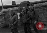 Image des prisonniers de guerre alliés Wetzlar Allemagne, 1945, de la seconde 26 séquences d'archives historiques vidéo 65675044757