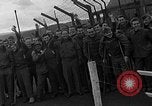 Image des prisonniers de guerre alliés Wetzlar Allemagne, 1945, de la seconde 53 séquences d'archives historiques vidéo 65675044757