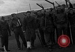Image des prisonniers de guerre alliés Wetzlar Allemagne, 1945, de la seconde 56 séquences d'archives historiques vidéo 65675044757