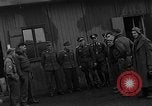 Immagine di Allied i prigionieri di guerra Wetzlar Germania, 1945, secondo 4 filmato di repertorio 65675044758