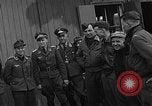 Immagine di Allied i prigionieri di guerra Wetzlar Germania, 1945, secondo 8 filmato di repertorio 65675044758