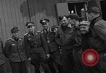 Immagine di Allied i prigionieri di guerra Wetzlar Germania, 1945, secondo 9 filmato di repertorio 65675044758